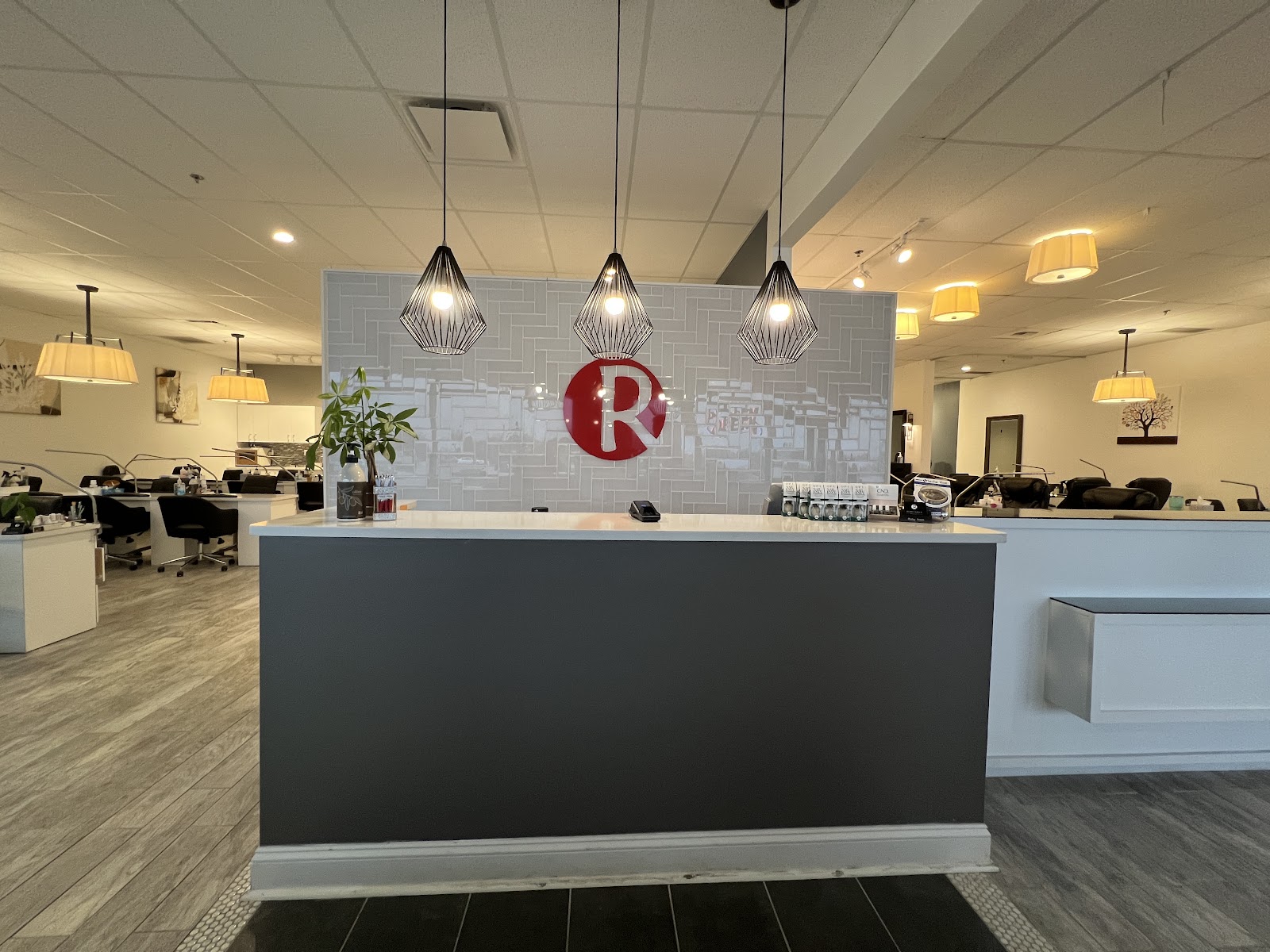 Ruby Nails logo